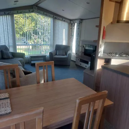 Ag 44 - 2 Bedroom Scarborough